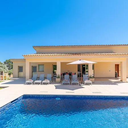 Villa Malagarba D'enmig By Sealand Pollença