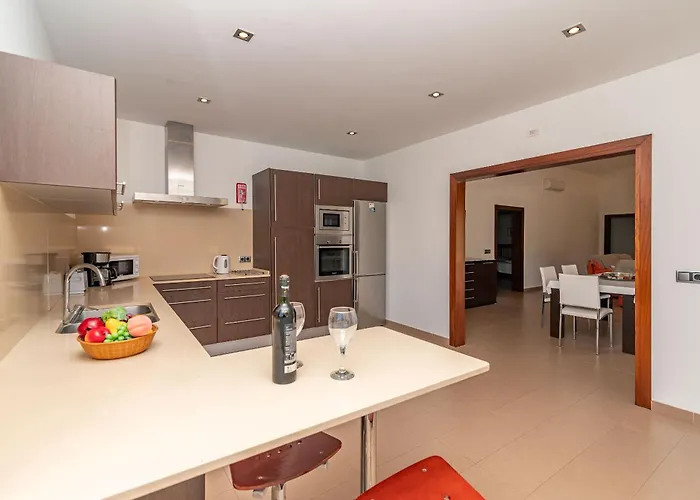 Malagarba D'enmig By Sealand